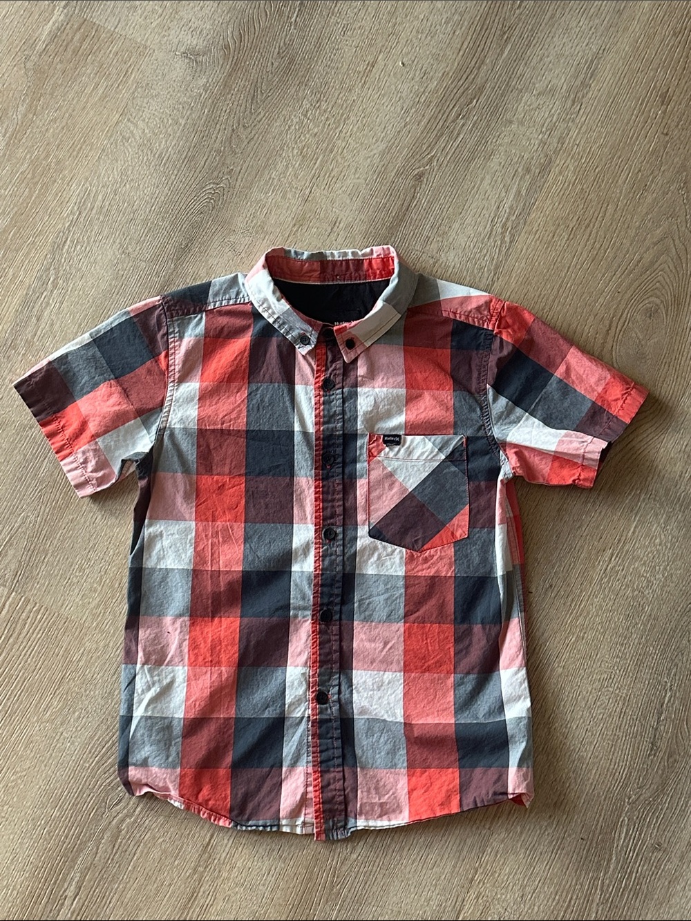 Hurley Boys Short-Sleeve Button-Down Shirt in Red, Black & White Plaid